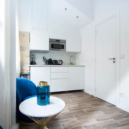 Dreamyflat - Abbesses 2*
